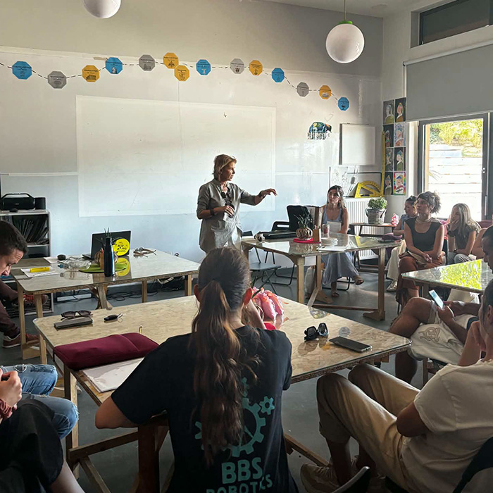 Teachers meeting in a Big Bang School classroom